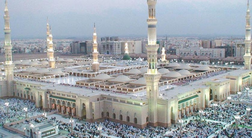 بالفيديو: حقيقة تساقط الثلوج على الحرم النبوي في المدينة